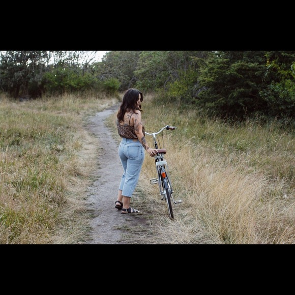 Meet your Posher, Sam - Picture 4 of 9